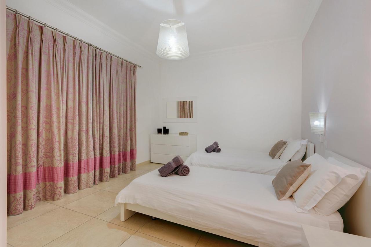 Luxury Apt With Side Seaviews And Pool, Best Location Sliema Dış mekan fotoğraf